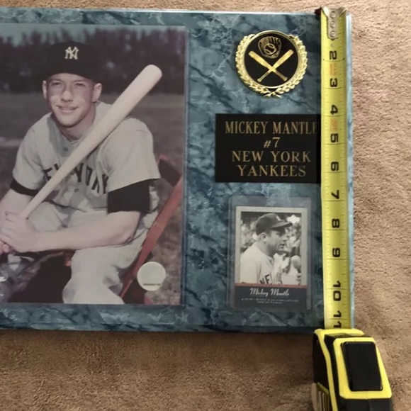 Mickey Mantle Picture Mounted Baseball Card & Plaque - Picture 3 of 12